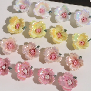 Flache Darstellung bunter perlglanz Keramikblumen für DIY Schmuck und Zubehörteile