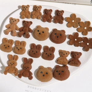 Beflockte braune Bastelanhänger-Set mit Bären- und Hasenfiguren für Schmuck