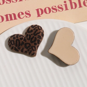 Detail of heart-shaped leopard flocking and beige resin DIY hair accessory parts
