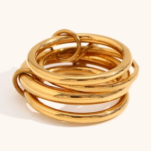 Anillo multicapa de acero inoxidable chapado en oro de 18K con bandas entrelazadas