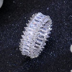 Lussuoso Anello Eternity in Rame da Donna Zircone Rettangolare Pavé Anello Statement Placcato Argento Gioielli da Dito