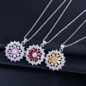 Dreiteiliges AAA-Zirkonia-Blumen-Halsketten-Set mit rosa, roten und gelben Kristallen