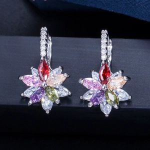 Boucles d'oreilles créoles à fleurs en zircons multicolores marquise sertis sur métal argenté