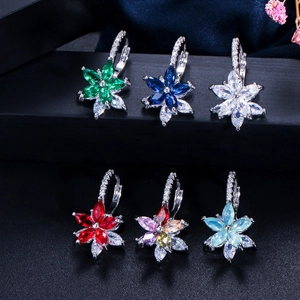 Boucles d'oreilles fleurs élégantes avec zircons marquises en six couleurs vibrantes