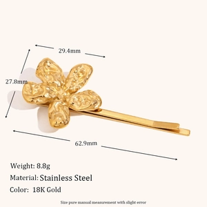 Détails de la pince à cheveux fleur plaquée or 18 carats avec dimensions et poids