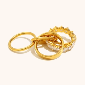 Dreiteiliges Set stapelbarer, 18 Karat vergoldeter Edelstahlringe mit Zirkonia-Steinen