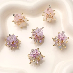 Handgemaakte geweven kristallen bloemenhangers voor DIY-sieraden in roze en paars