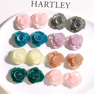 Lot de 16 breloques roses en résine colorée au fini nacré pour création de bijoux DIY