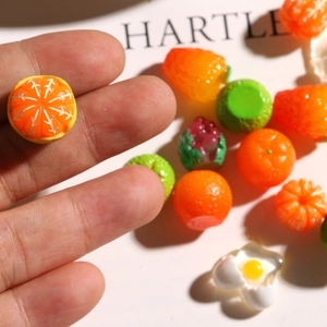 Miniatur Obst-Set aus Harz mit Erdbeeren und Orangen für DIY Ohrringe und Schmuck