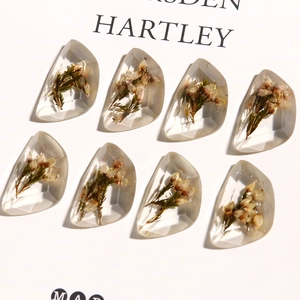 Set of 8 faceted transparent resin charms with embedded real dried flowers for DIY crafts