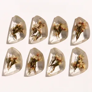 Clear Resin Faceted Geometric Pendant With Real Dried Flowers Botanical Specimen For DIY Jewelry Making Accessories