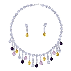 Conjunto de joyas de collar de flecos y pendientes de circonita arcoíris para gala