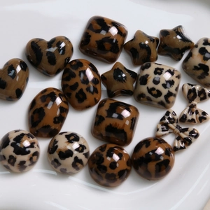 Hars DIY sieraden accessoires met luipaardprint in ster hart en strik vormen