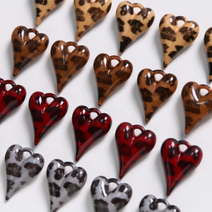 Pendentifs cœurs en résine à motif léopard pour la fabrication de bijoux DIY