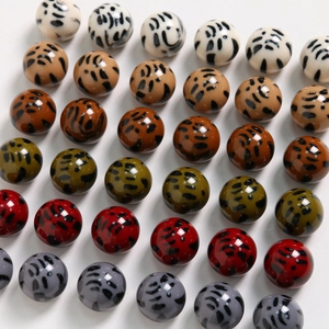 Détails de perles en résine motif léopard brillantes multicolores pour créations de bijoux
