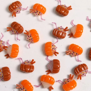 Miniature de dessert à la citrouille en résine avec crème et paillettes pour artisanat
