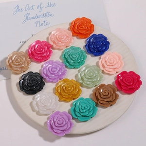 Bunte Harzrosenblüten für DIY-Haarspangen und Handyhüllen-Bastelarbeiten in 15 Farben