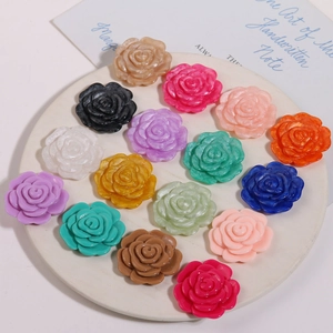 Bunte Harzrosenblüten-Anhänger in 15 lebendigen Farben für DIY-Schmuck und Haarschmuck