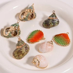 Pendentifs en coquillage naturel avec bordure dorée pour la création de bijoux DIY