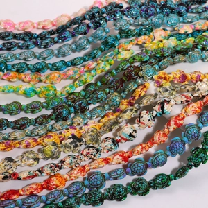 Cuentas de tortuga marina coloridas para joyas DIY con textura de pintura al óleo