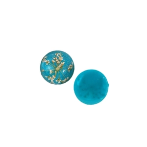 Blue resin cabochon with dried flowers and glitter for DIY jewelry making
