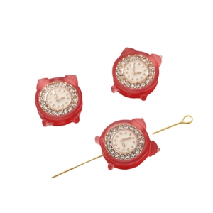 Mini-Perlen in roter Weckerform mit Strasssteinen für DIY-Ohrringe und Schmuckherstellung