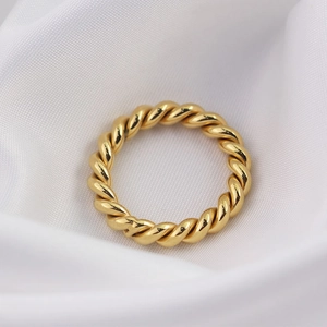 Minimalist Stainless Steel Twisted Rope Ring 18K Gold Plated Simple Band Ring For Women Men Unisex Fashion Finger Jewelry