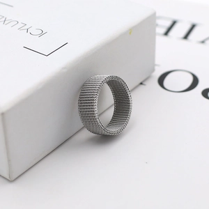 Minimalistischer Titanstahl Geflochtener Gitterring Für Damen Herren Industriestil Unisex Breites Band Gitter Fingerring Schmuck