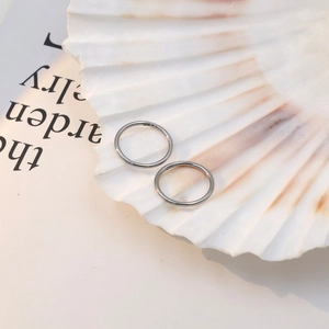 Anneaux de piercing sans couture en titane pur pour cartilage et nez de style minimaliste