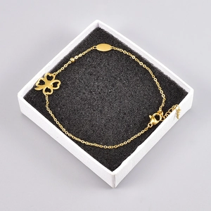 Roségoldenes Kleeblatt Armband in Schmuckbox mit verstellbarem Verschluss für Damen