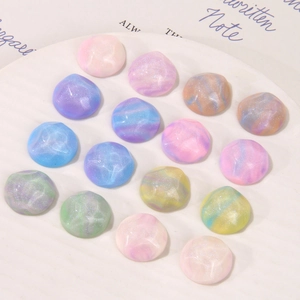 Cabochon in resina glitterata con texture marmorizzata per creare gioielli