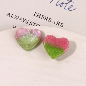 Charme de cœur en résine dégradé rose et vert pour boucles d'oreilles DIY et bijoux