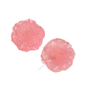 Pink translucent resin daisy flower brooches with detailed petals and metal pins