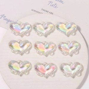 Ciondolo a Cuore in Acrilico Color AB Iridescente Da Sogno Per Creazione Gioielli Fai-da-te Accessorio Per Capelli Forma Cuore 3D
