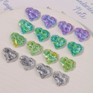Glitzernde herzförmige Harz-Anhänger in Violett und Grün für DIY-Schmuck und Haarschmuck