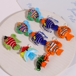 Pendentifs poissons en verre soufflé coloré pour bijoux DIY aux motifs tropicaux variés