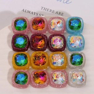Strass quadrati glitterati in resina per orecchini fai-da-te e decorazioni