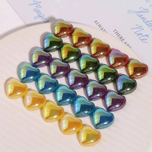 Breloques cœur en résine scintillante et irisée pour bijoux DIY en couleurs assorties