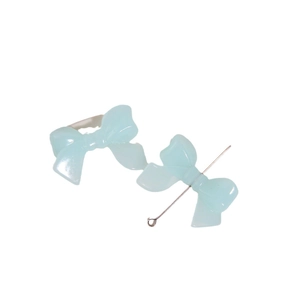 Zoete lichtblauwe strik hanger voor DIY oorbellen en haaraccessoires decoratie