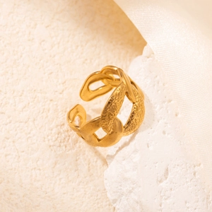 Anello regolabile in acciaio inossidabile placcato oro 18k con catena a strati e trama martellata