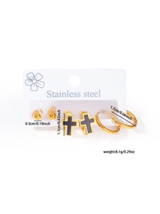 Lot de trois paires de boucles d'oreilles en acier doré 18k avec croix et créoles lisses