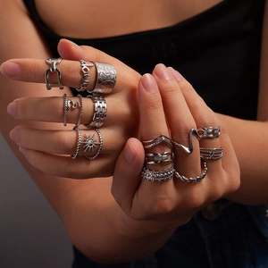 Bague Ouverte Ajustable en Acier au Titane Vintage Pour Femmes Hommes Minimaliste Cœur Amour Serpent Soleil Étoile Bijoux Mode