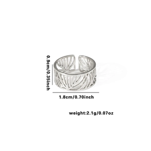 Detail view of adjustable silver leaf ring showing exact 0.9cm height and 2.1g weight