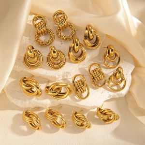 Collection de boucles d'oreilles vintage en acier inoxydable plaqué or 18 carats