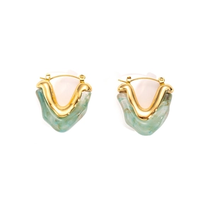 Pendientes geométricos de titanio dorado con dijes triangulares de acrílico mármol
