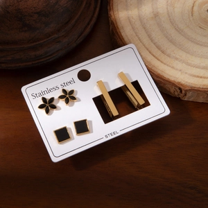 Lot de trois paires de boucles d'oreilles en acier inoxydable, fleurs et carrés