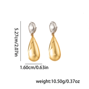 Detalle de dimensiones de pendientes de gota en acero de titanio bicolor bañados en oro 18k