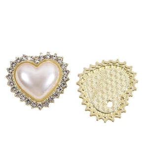 Ciondolo a cuore dorato con perla e cristalli per creazione gioielli e accessori DIY