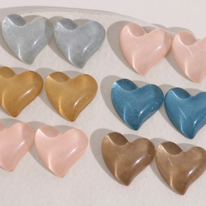 DIY colorful resin heart charms with cat-eye effect for jewelry and phone case making