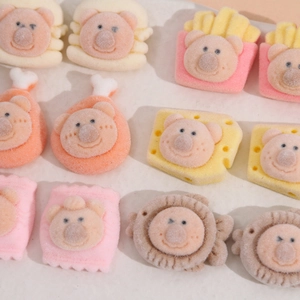 Cute flocked bear charms in burger and french fries shapes for DIY phone case crafts